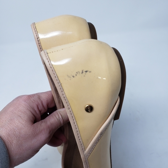 UGG Australia Antora Patent Leather in Nude Flats Size 7 - Picture 11 of 12